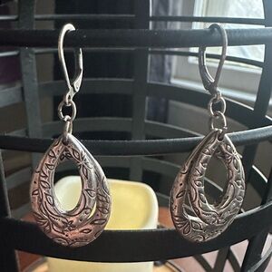 BRIGHTON LEVER BACK DROP EARRINGS